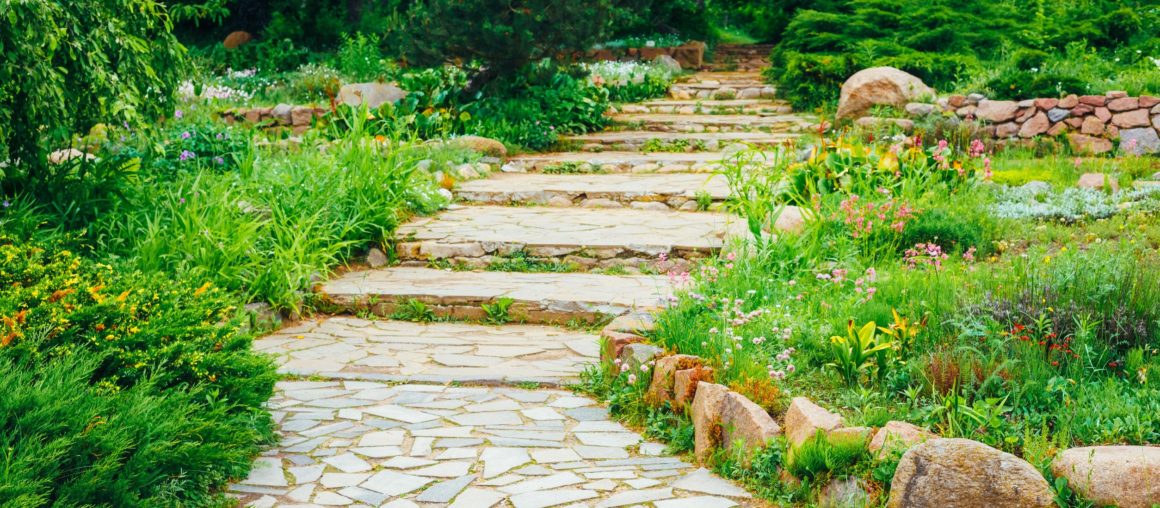 5 Creative Landscaping Ideas for Homeowners