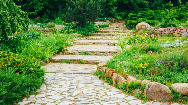 5 Creative Landscaping Ideas for Homeowners